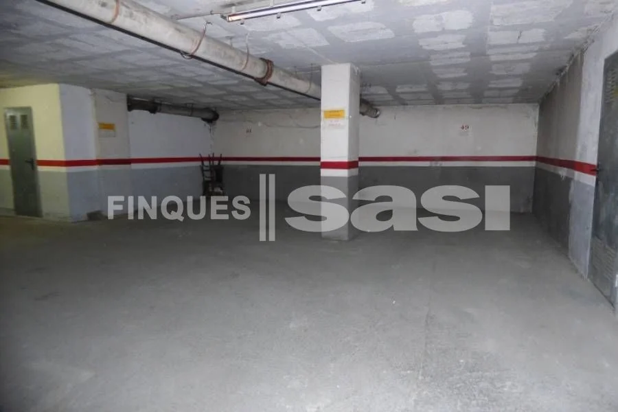 Activo de seis plazas en Poble Sec