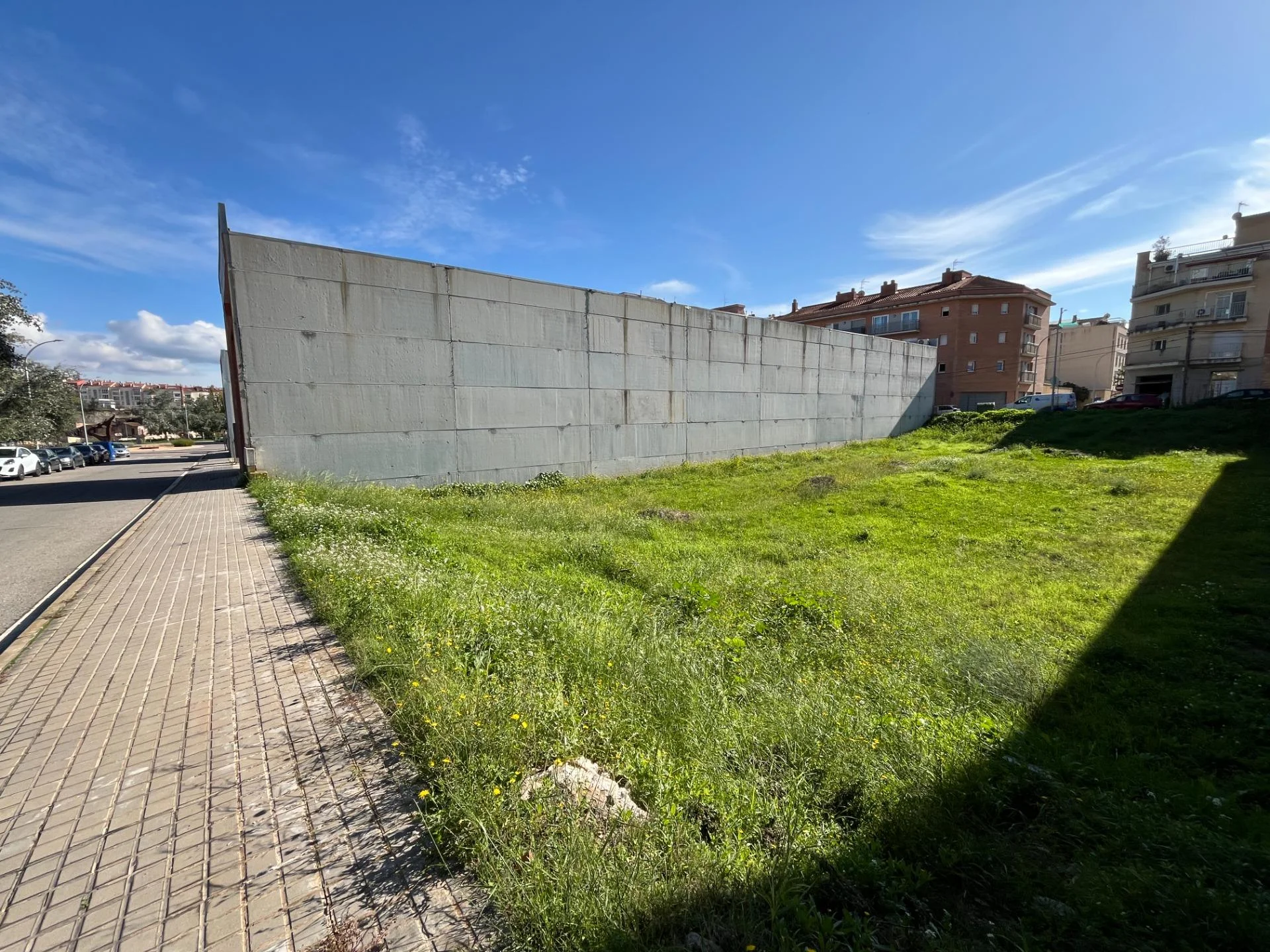Parcela industrial con potencial mixto