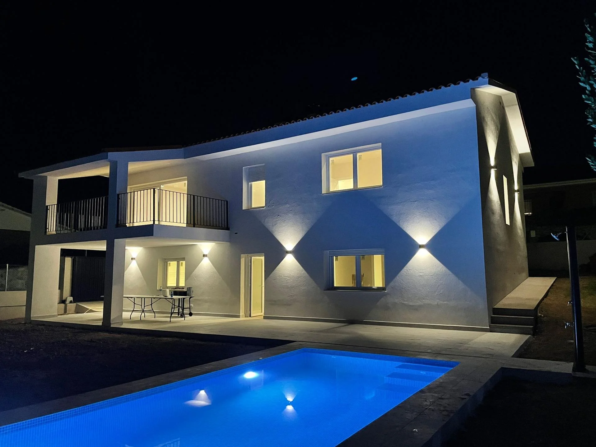 Navas del Rey chalet with pool