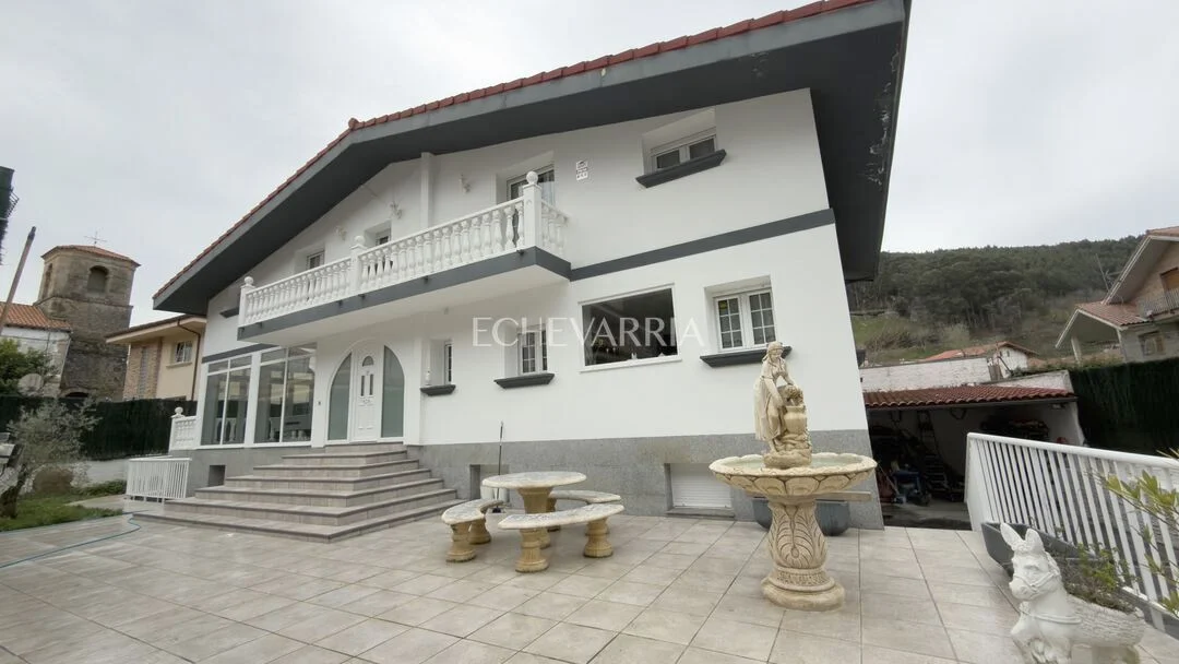 Renovated Castro Urdiales chalet, 511 m²