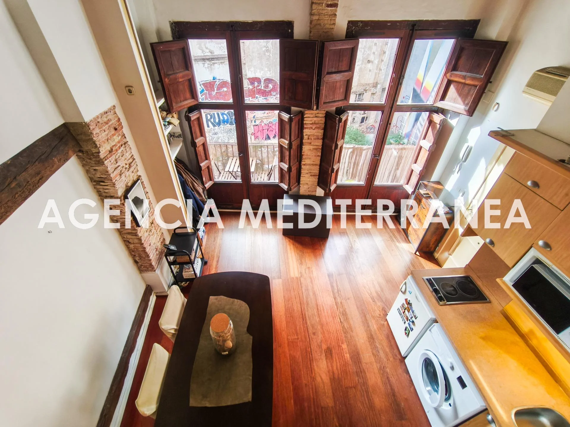 Estudio histórico en Ciutat Vella, 59 m²