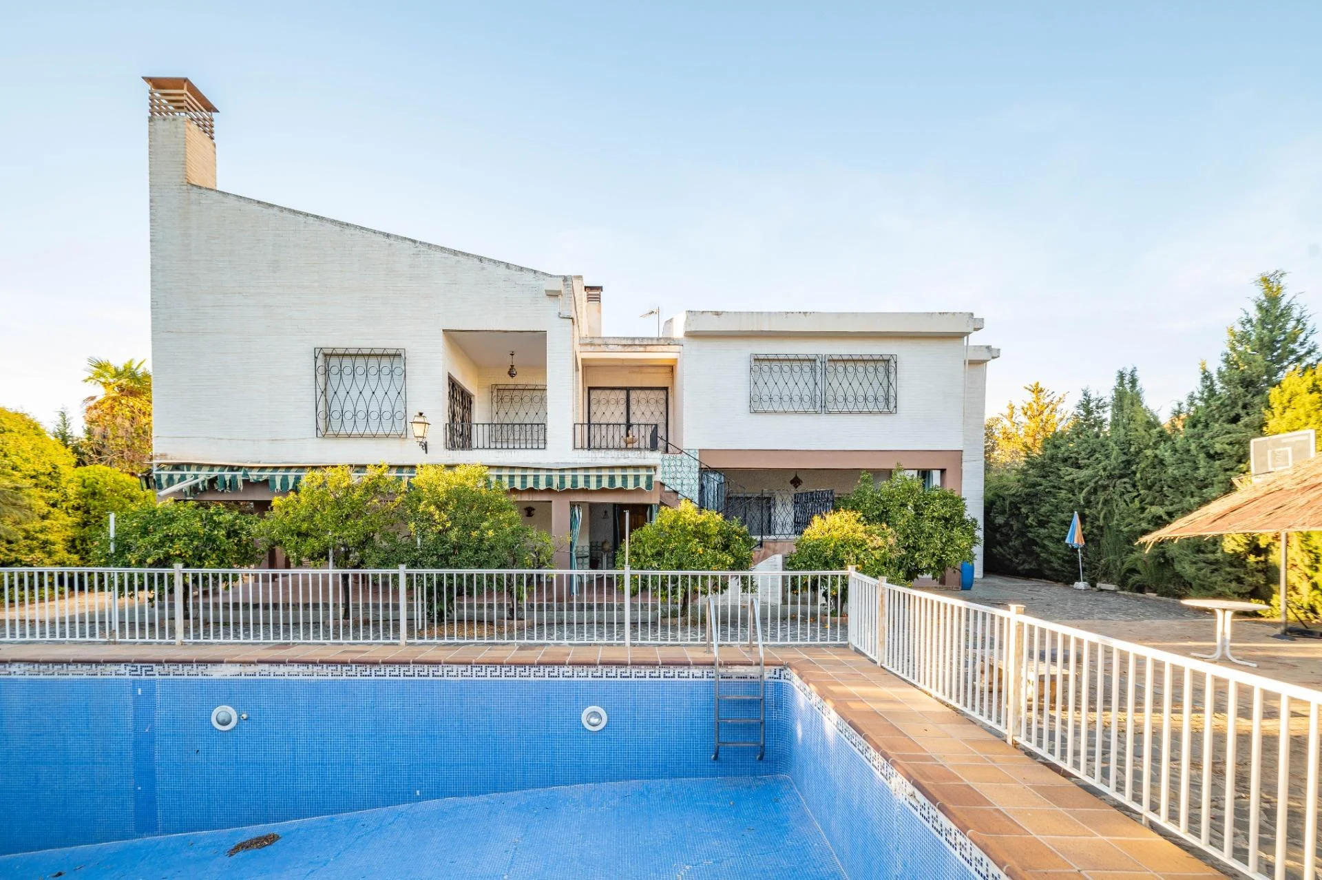 Chalet independiente con piscina privada