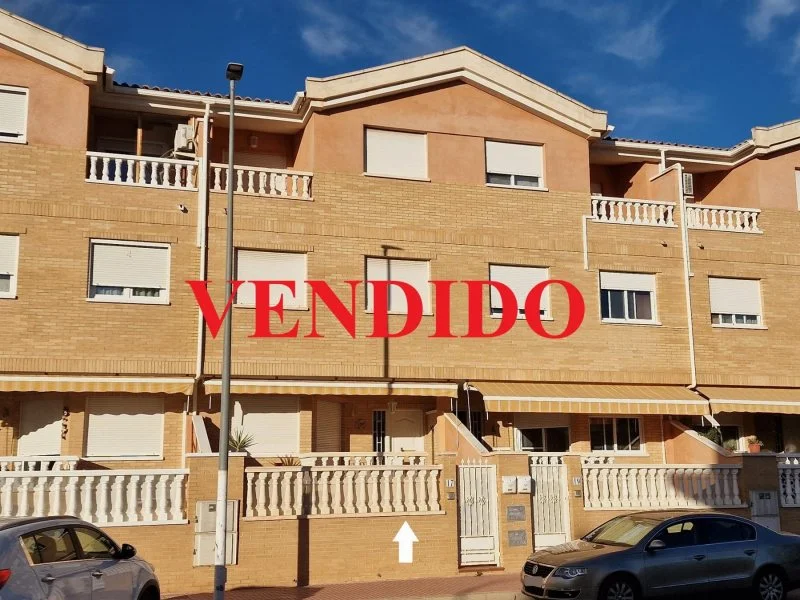 Spacious four-bedroom house in Alameda