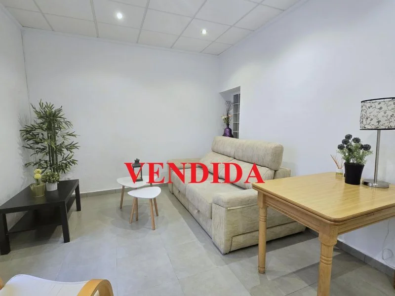 Good-condition Monóvar house, 3 bedrooms