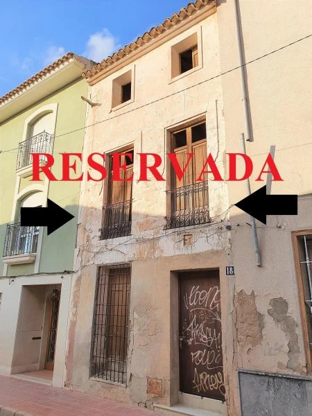 Renovation house in Mercado with patio