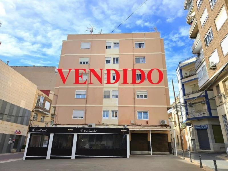 Central Monóvar flat, 56 m², 3-bed