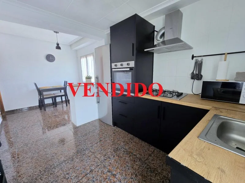 Bright Monóvar flat, 3 bedrooms