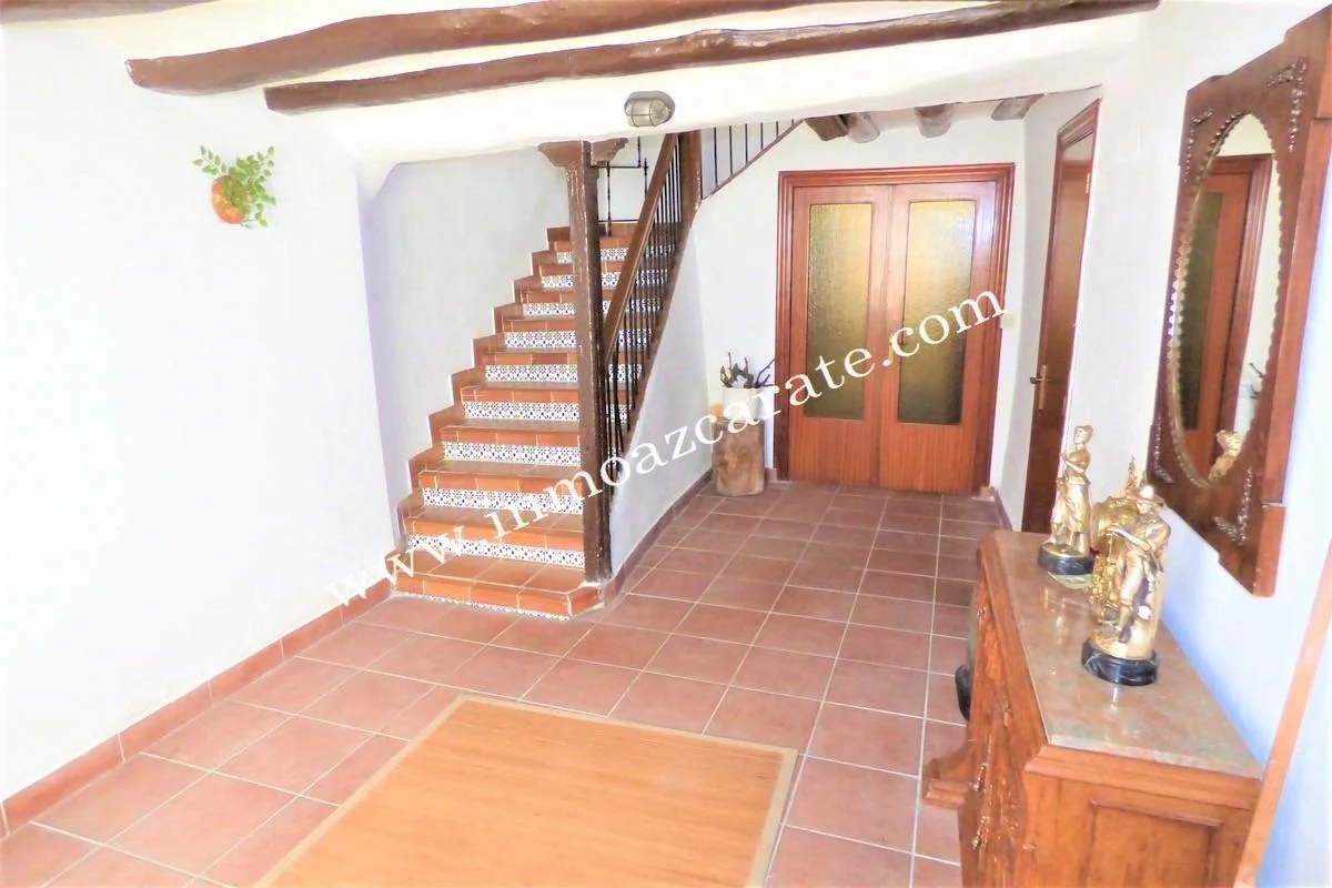 Gran casa en Arróniz con seis dormitorios