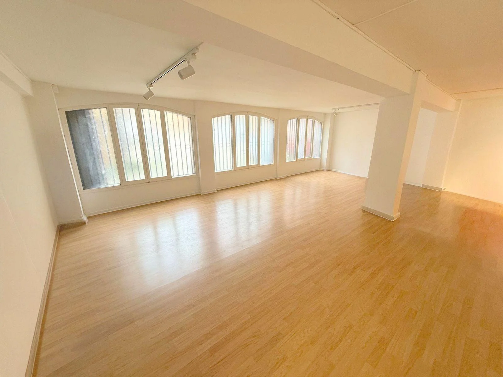 Local comercial de 306 m² cerca del centro