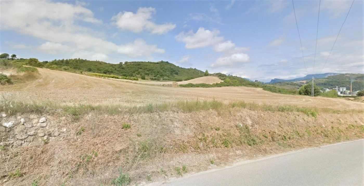 Rustic Estella plot with car access