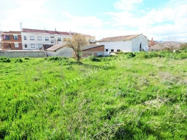 Parcela urbana en Los Arcos, 1890 m²