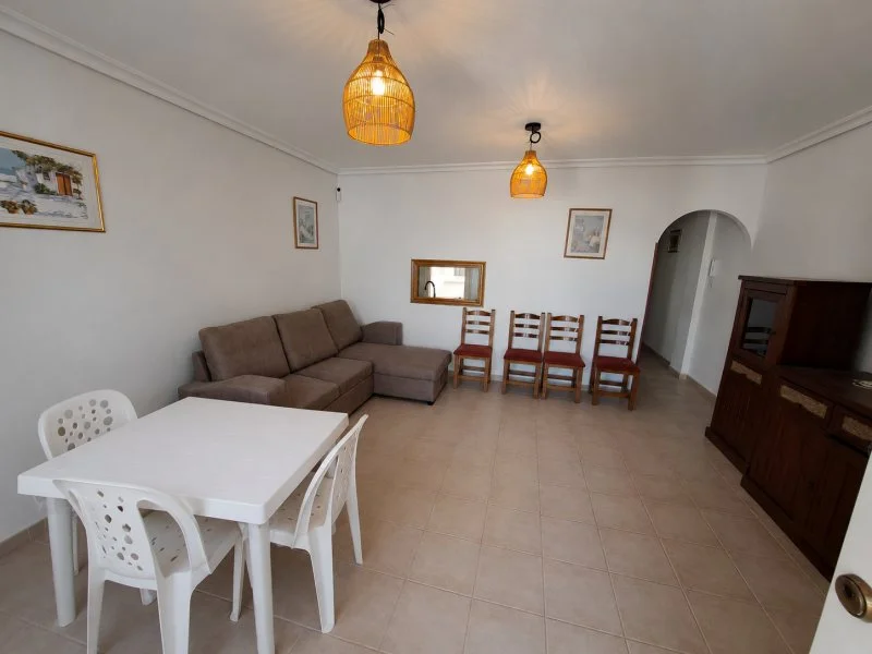 Good-condition bungalow near beach, 2 bedrooms