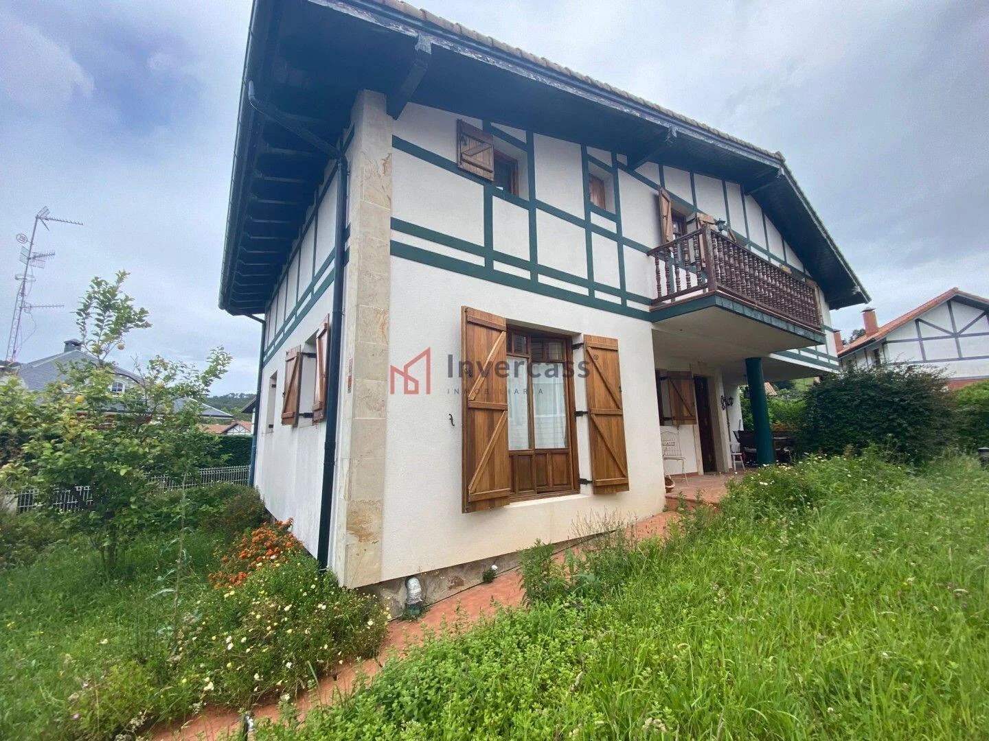 South-facing chalet in Sámano, 6 bedrooms