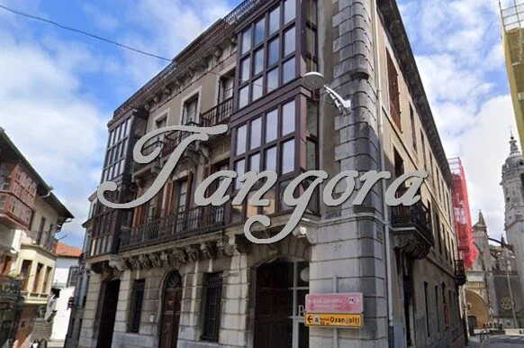 Rehabilitated duplex in Lekeitio, two baths