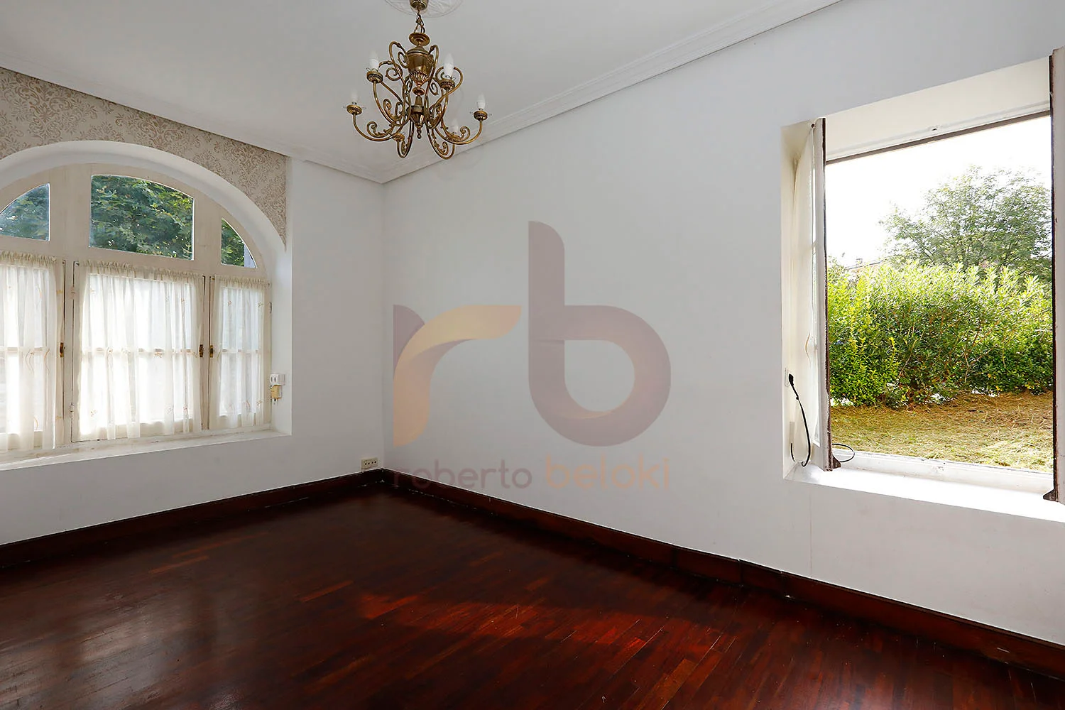 Piso en planta baja con jardín privado