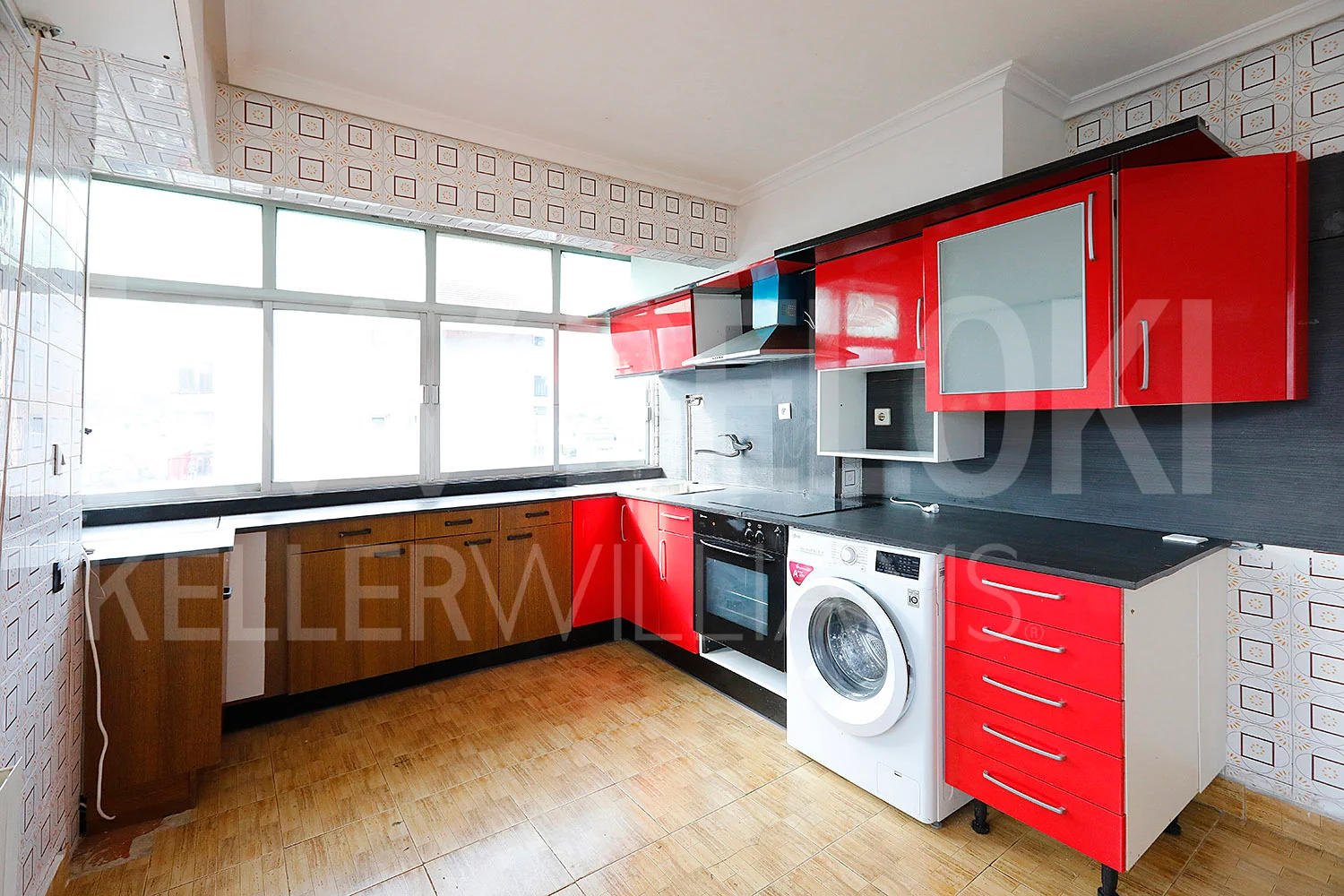 Piso reformable en Irún con tres dormitorios