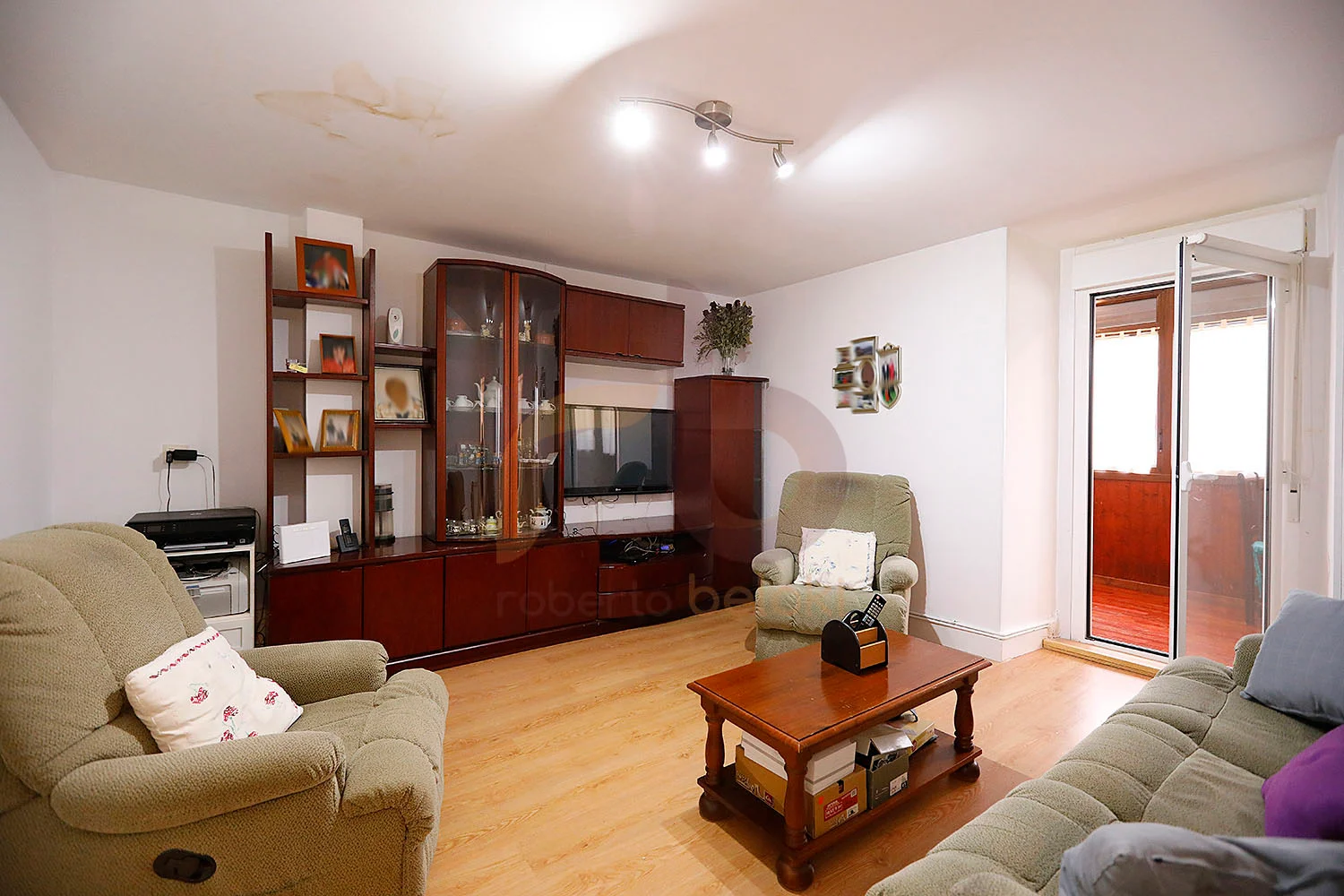 Central Oñati flat with river views
