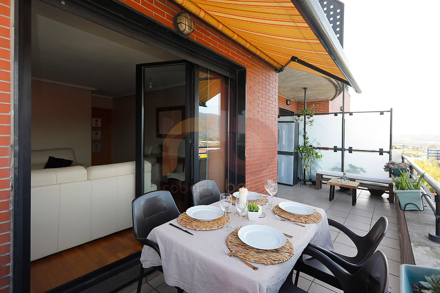 Piso amueblado con terraza en Irún