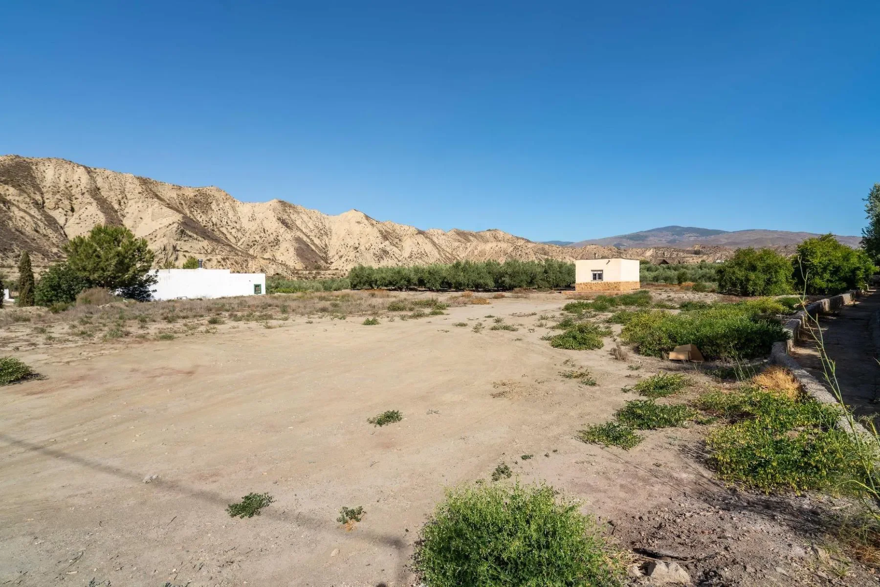 Finca rústica con cortijo cerca de Almería