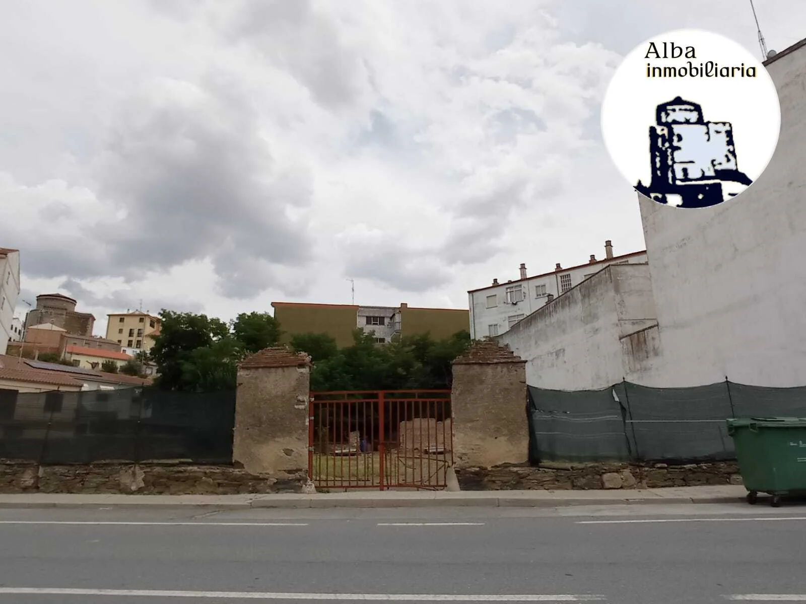 Terreno urbano edificable de 813 m²