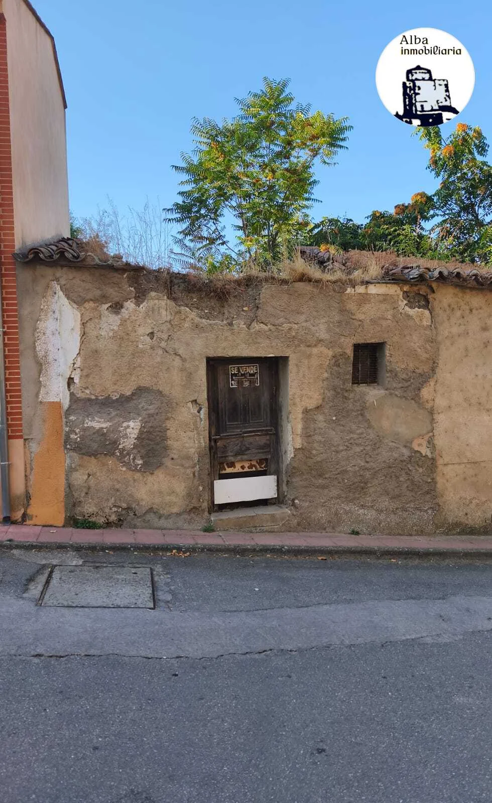 Parcela urbana junto a la muralla