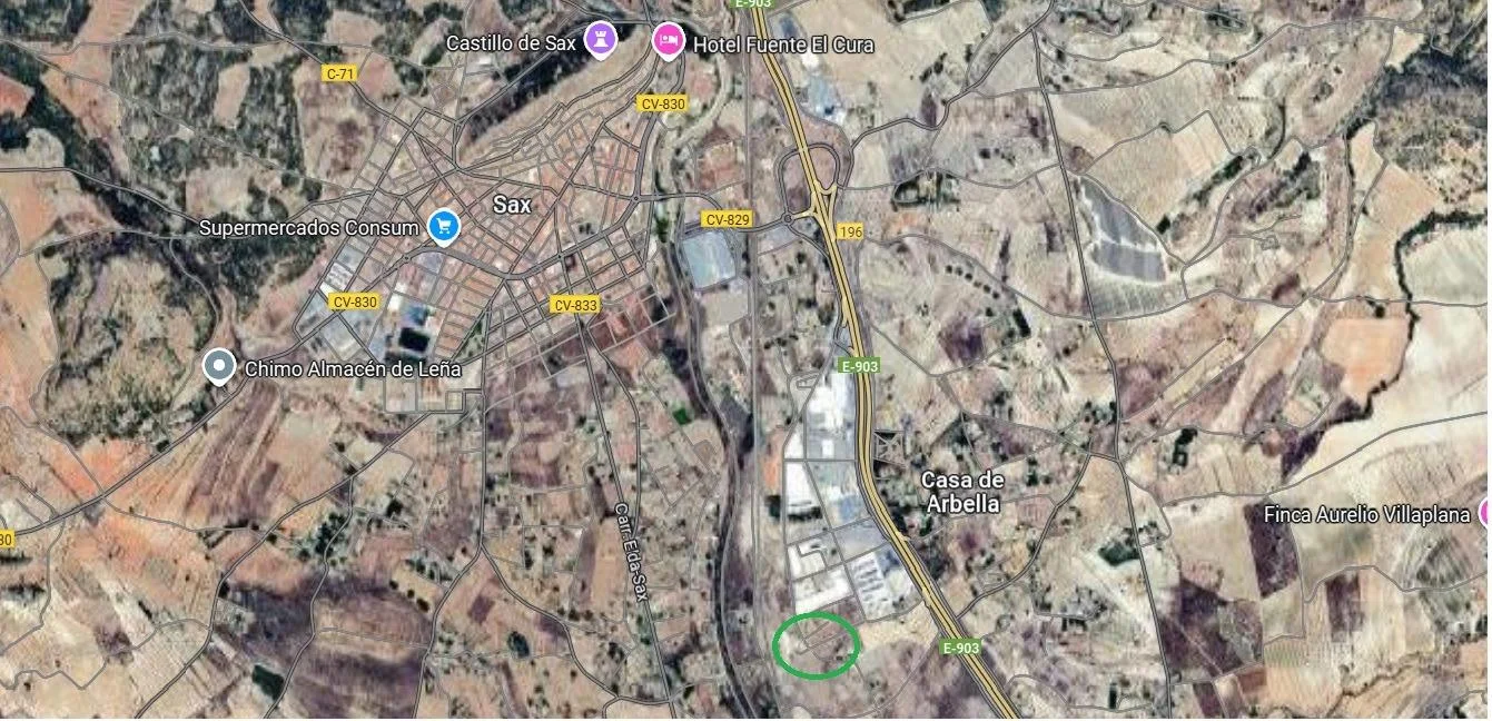 Industrial plot in Sax, 2,977 m²