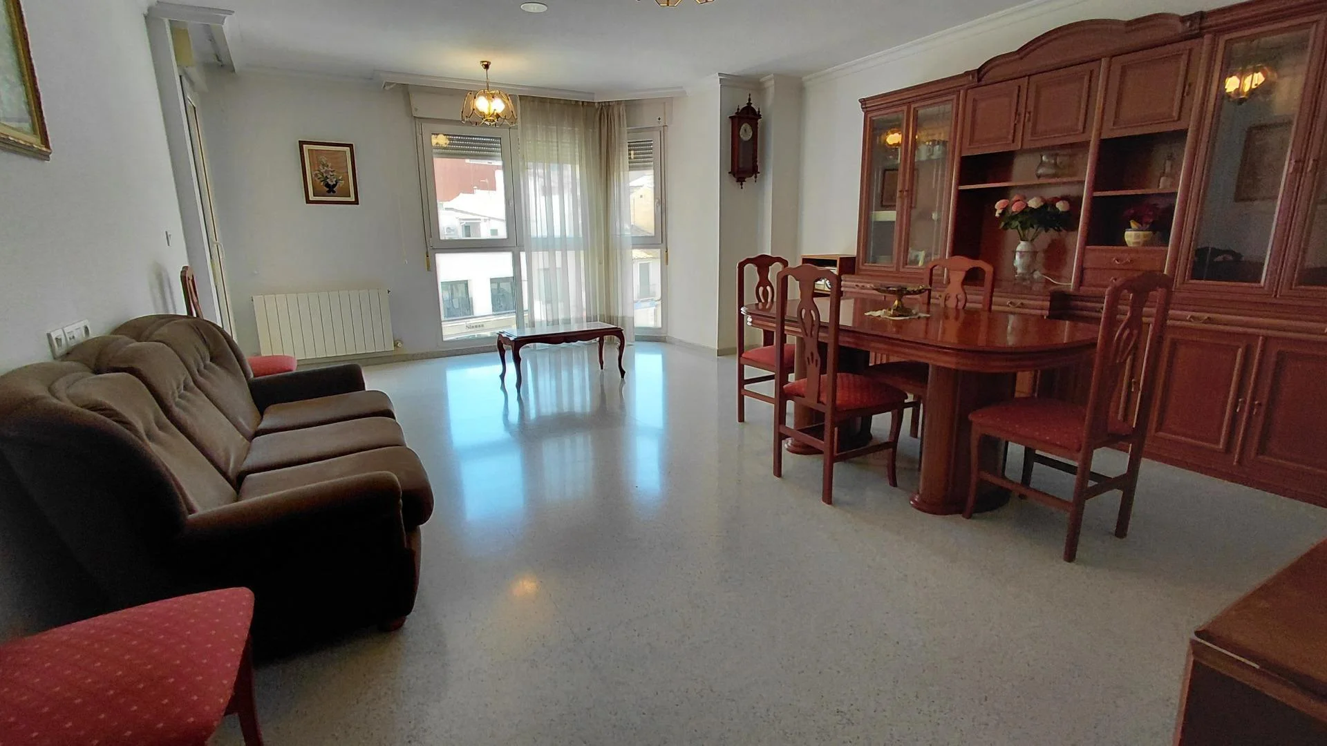 Spacious Villena flat with 4 bedrooms