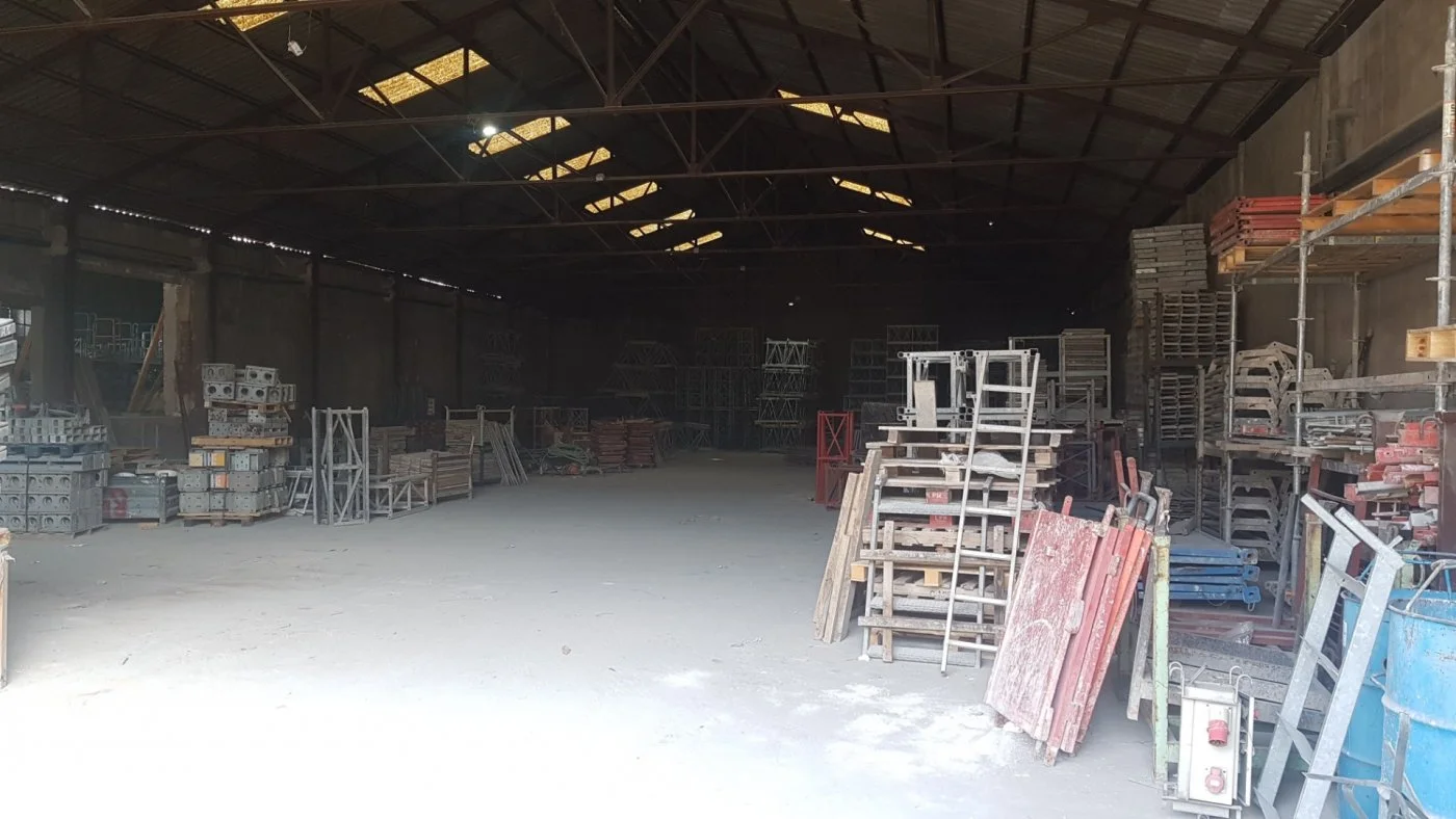 Industrial warehouse near motorway, 892 m²