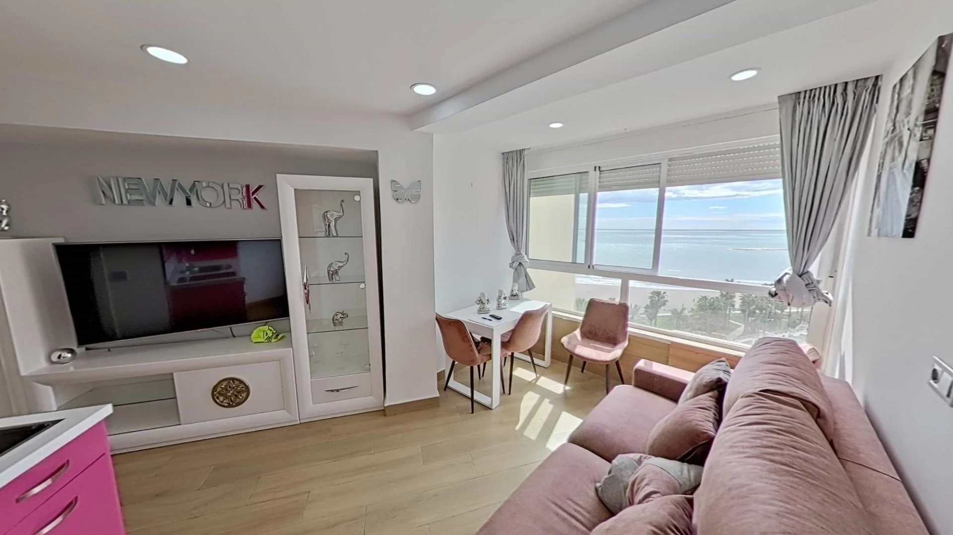Apartamento reformado en primera línea, 2 habitaciones
