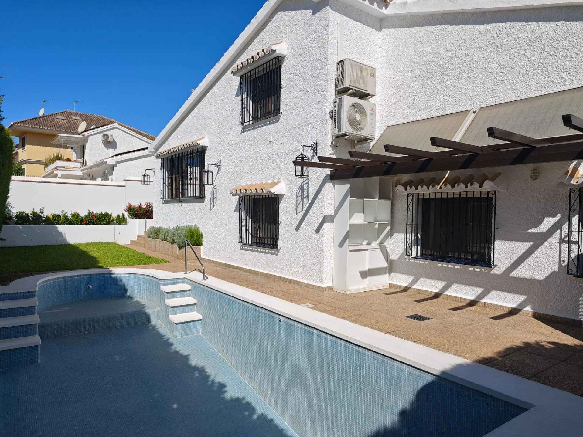 Independent Sohail villa, 3 bedrooms