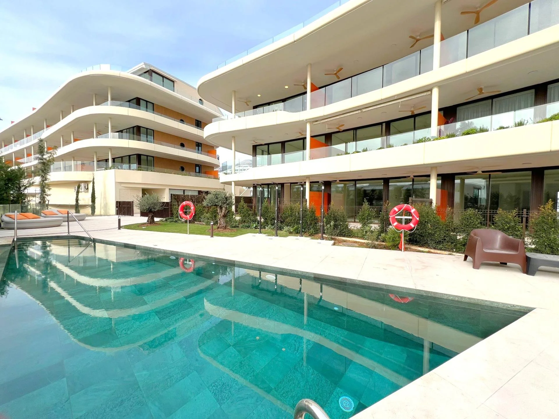Garden apartment in Higuerón, 2 bedrooms