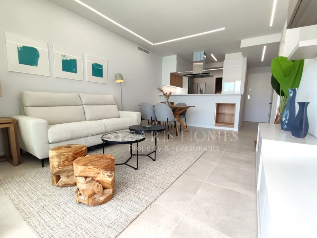 South-facing three-bedroom home in Els Poblets