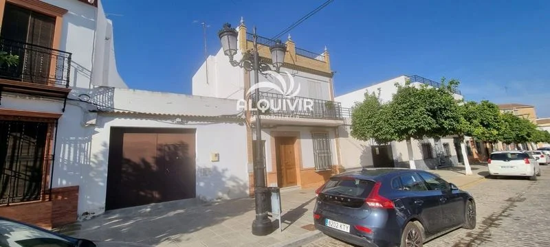 Solar céntrico con suministros en La Palma