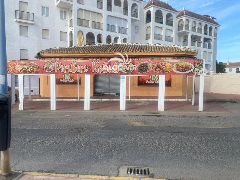 Nuevo local comercial aislado de 80 m²