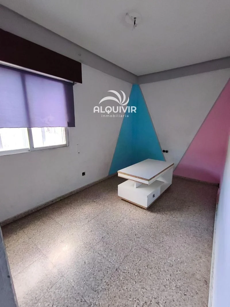Bright three-bedroom flat in Huelva