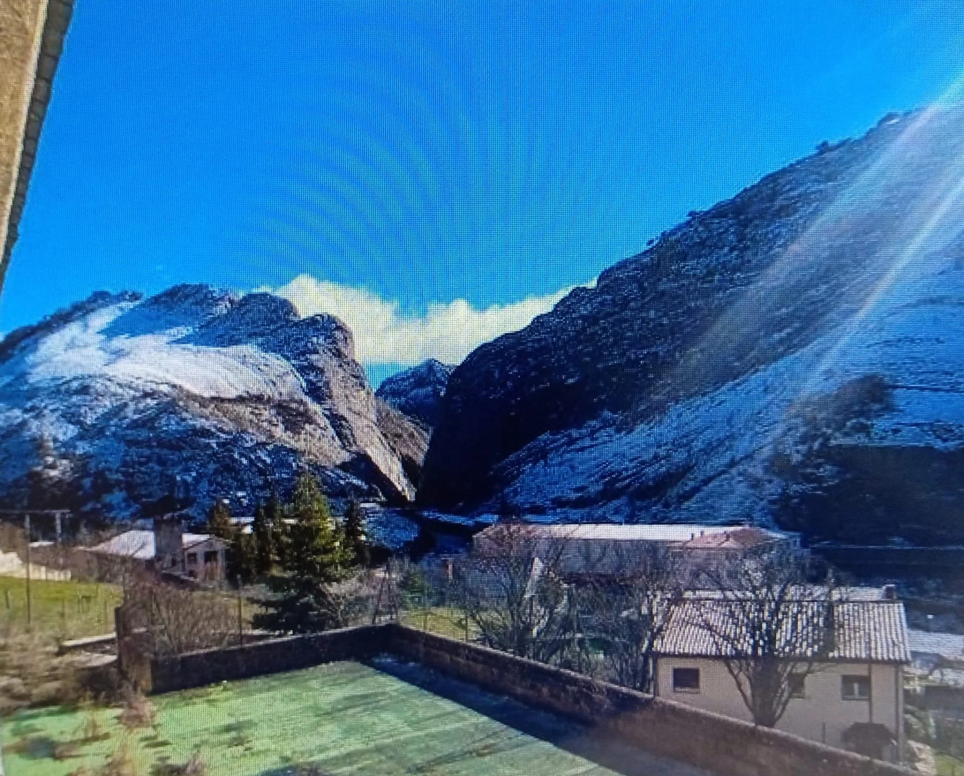 Large mountain building with redevelopment potential