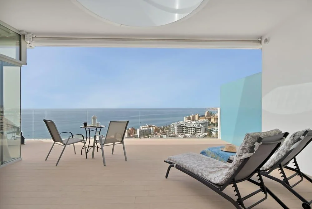 Sea-view Higuerón penthouse, 3 bedrooms