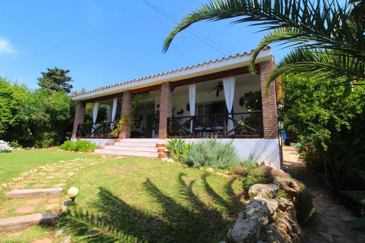 Villa para reformar en Artola Alta, 4 dormitorios