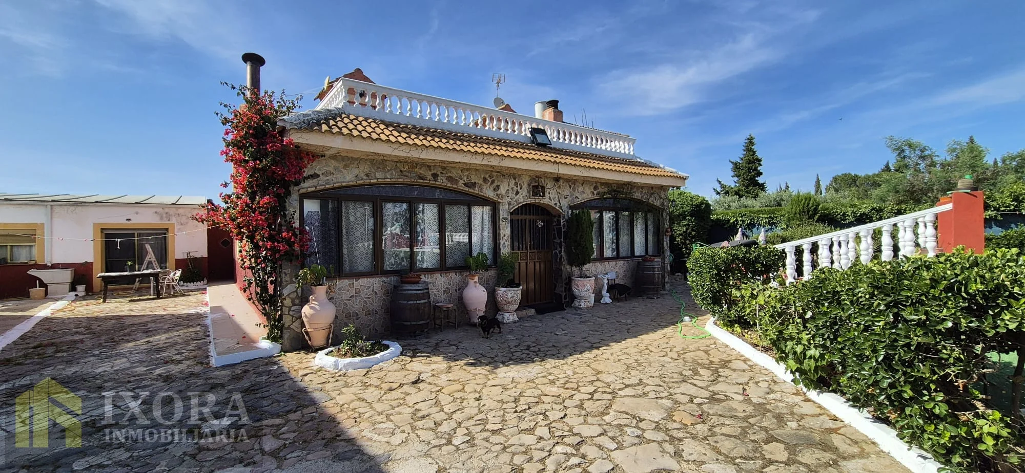 Large rustic chalet with private pool