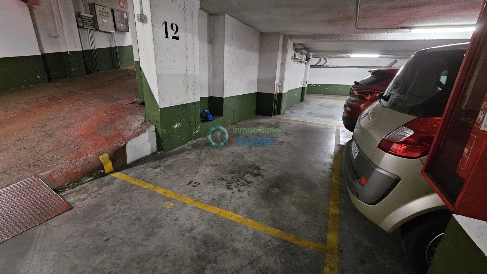 Garaje para coche mediano en Casco Viejo