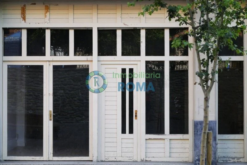 Tenanted commercial unit in Casco Viejo