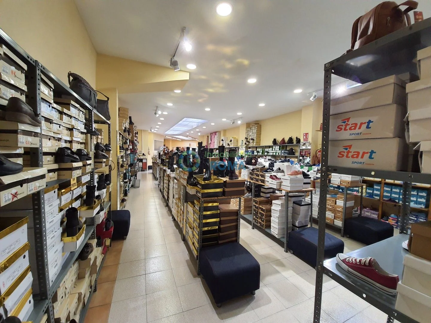 Local comercial a pie de calle en Vitoria, 269 m²