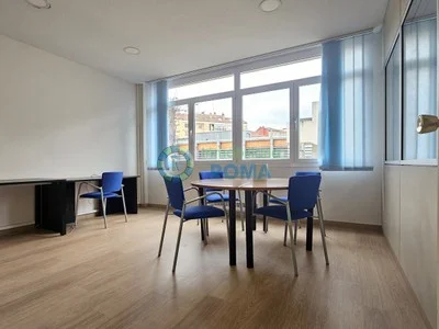Ground-floor Arana office, 71 m²