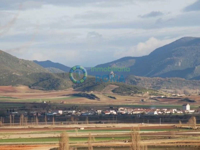 Parcela de 973 m² en Zambrana