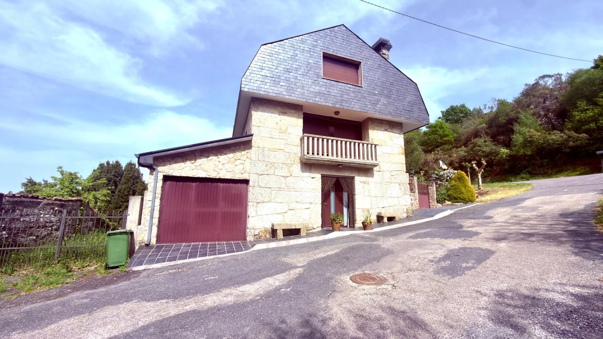 Casa de piedra reformada cerca de Esgos