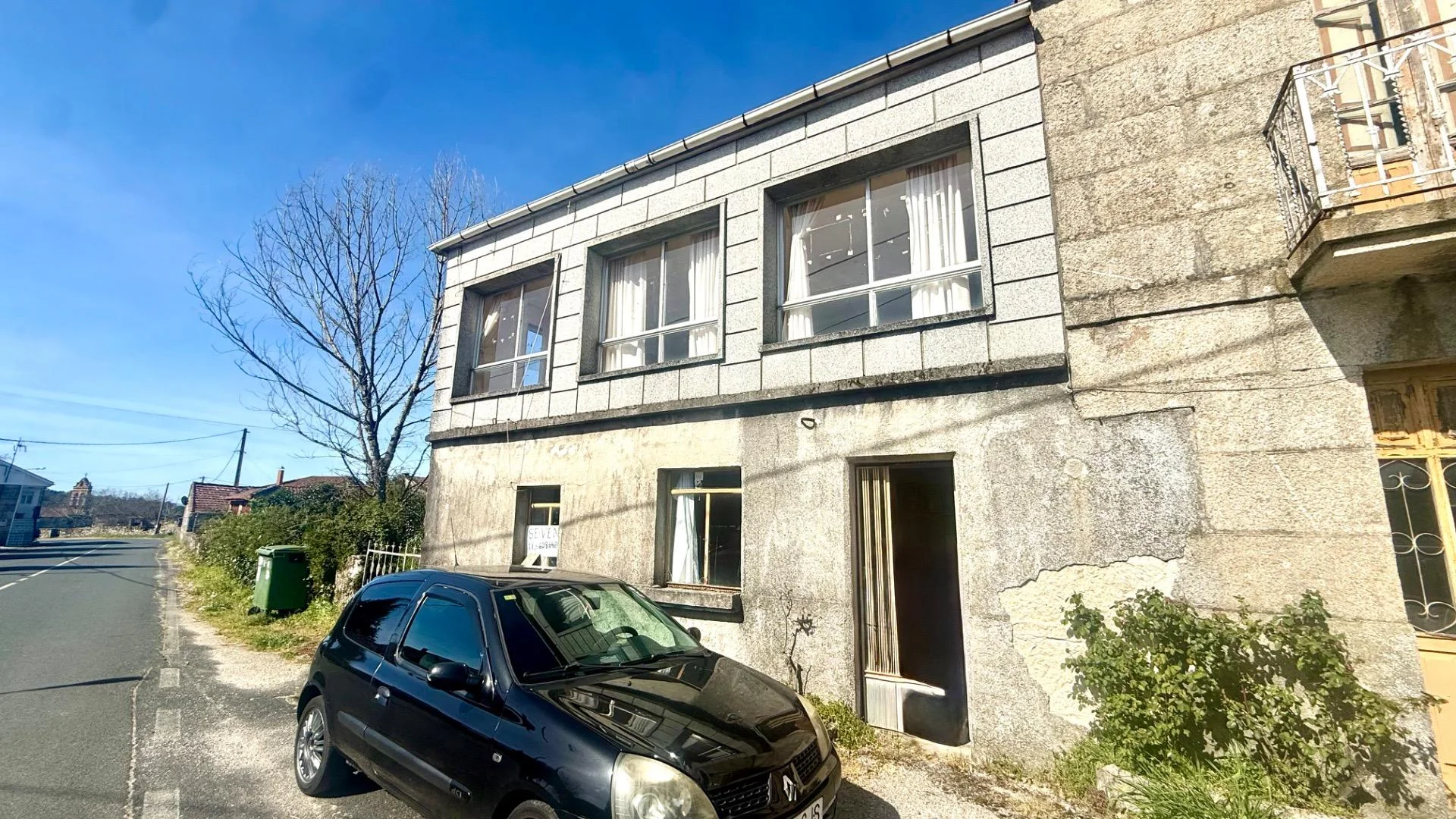 Stone house in Piñor, 313 m²