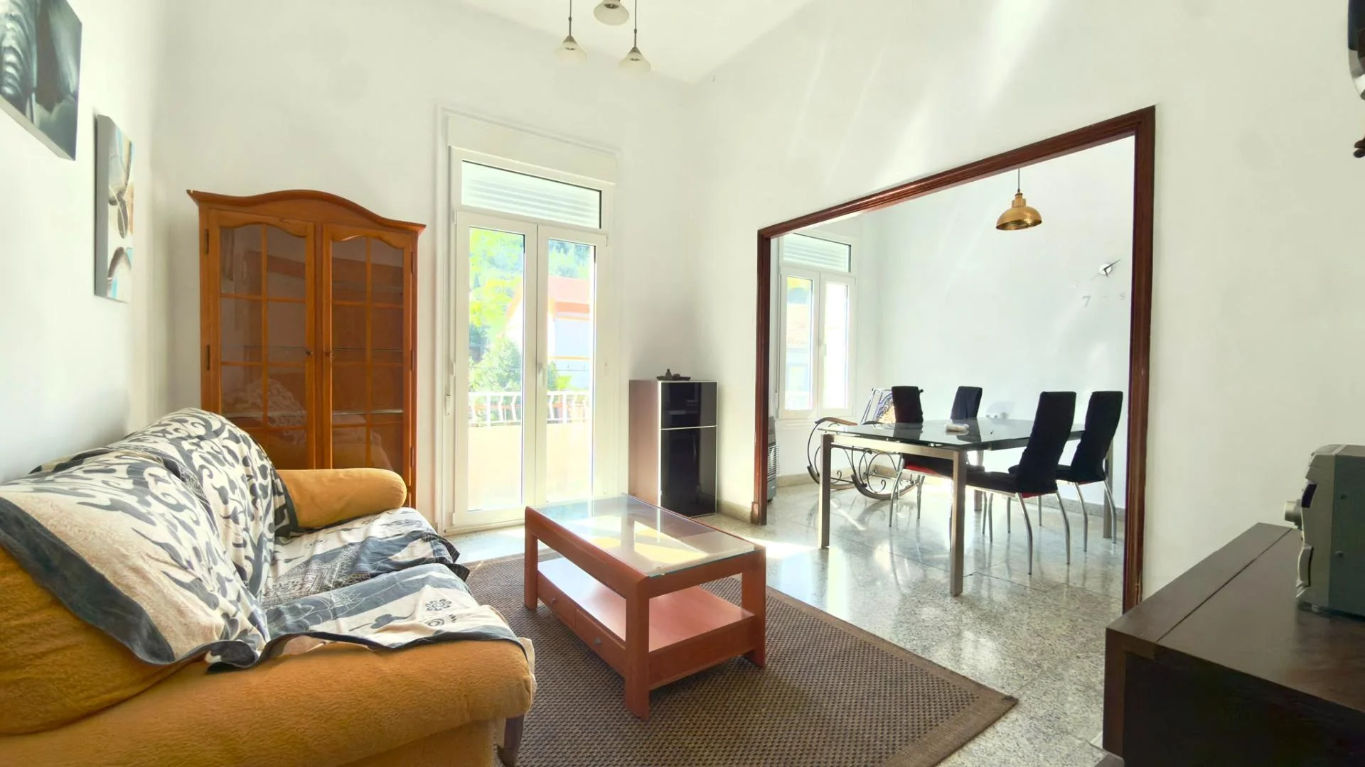 Piso semireformado en Ribadavia, 91 m²