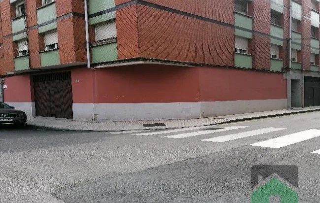 Fitted commercial unit in La Calzada