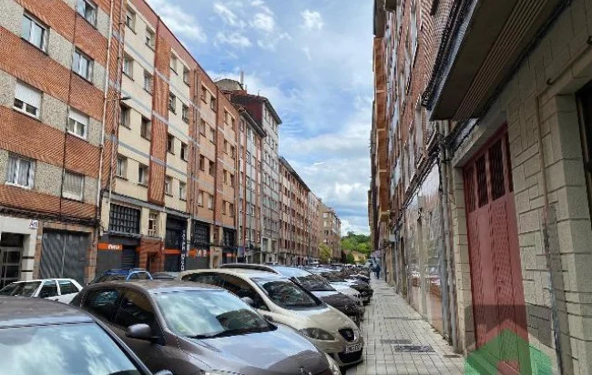 Good-condition Llano commercial unit, 151 m²