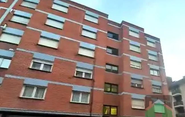 Piso en buen estado en Llano, 2 dormitorios
